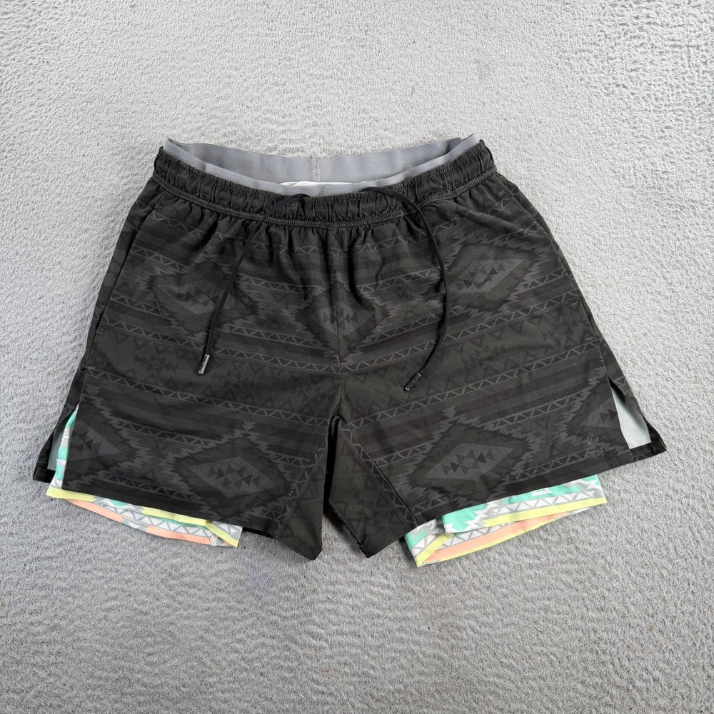 Chubbies Shorts Ultimate Training Mens Medium Black Aztec 5.5 Inseam Lined